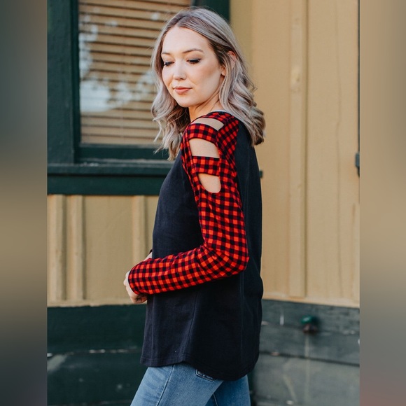 Women’s “CHECKED ALL THE BOXES TOP” Black & Red Checkered Long Sleeve Tee Size L - Picture 4 of 17